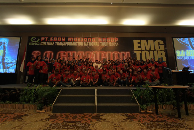 pelatihan bersama trainer Yossi di Hotel Haris